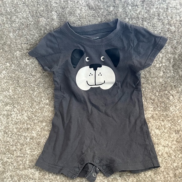 6-12 months short sleeve onesies - Picture 2 of 3